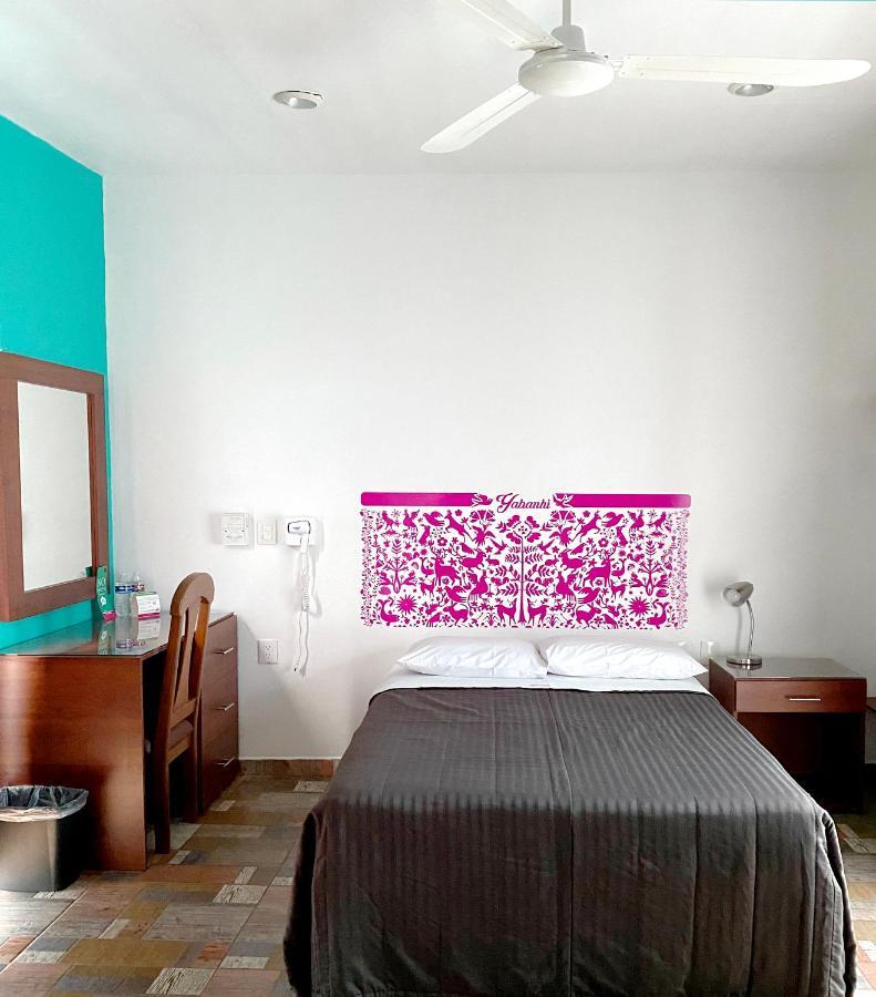 Yabanhi Hostel Oaxaca Экстерьер фото